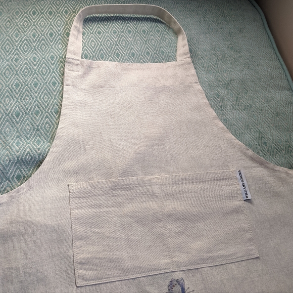 William Sonoma Children's Beatrix Potter Peter Rabbit Apron - Picture 6 of 16